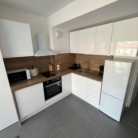 Appartement Tout Equipe Centre Ville Menton Bagian luar foto