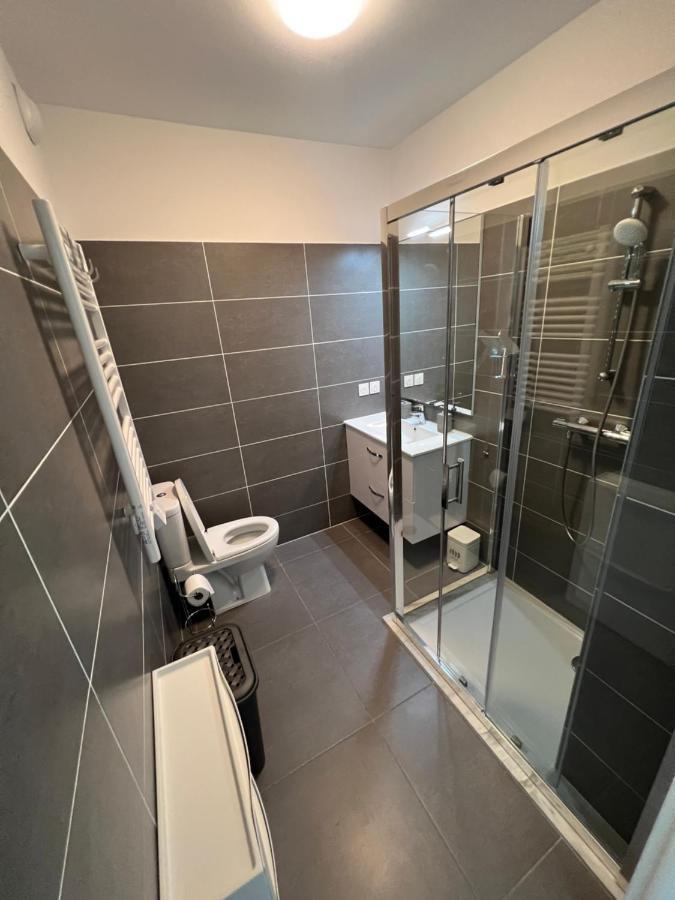 Appartement Tout Equipe Centre Ville Menton Bagian luar foto